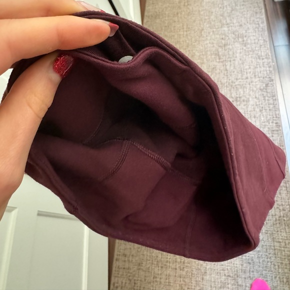 Cropped burgundy lululemon leggings - Picture 3 of 3